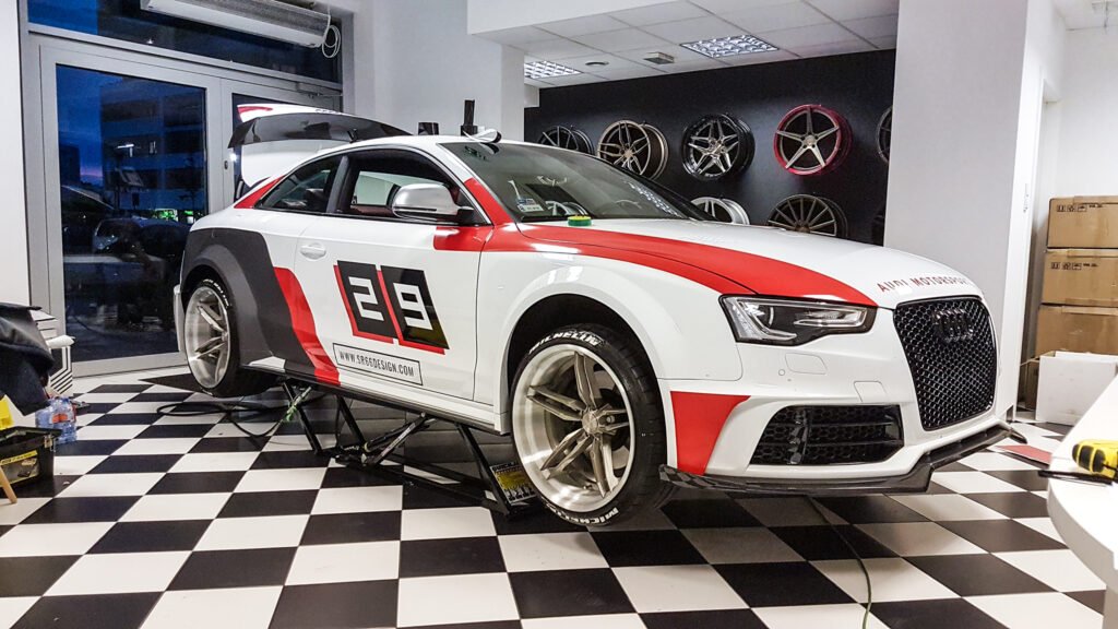 Audi S5 wide body kit SR66 - work in progress - wrapping